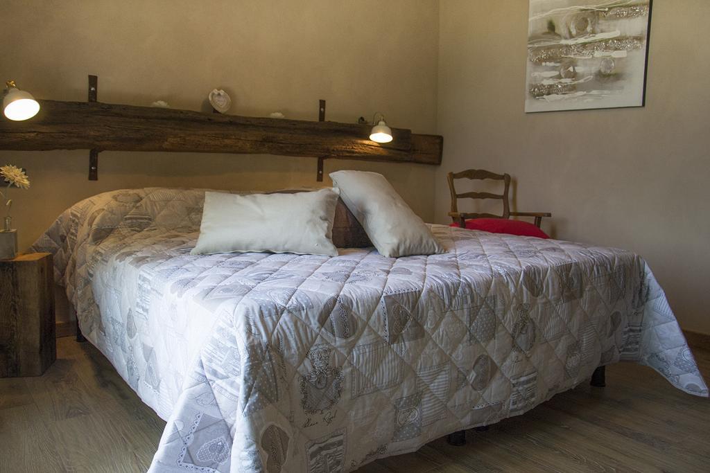 Villa Laura Castellinaldo Zimmer foto